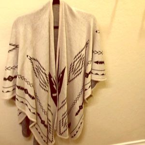 Poncho/nursing cover